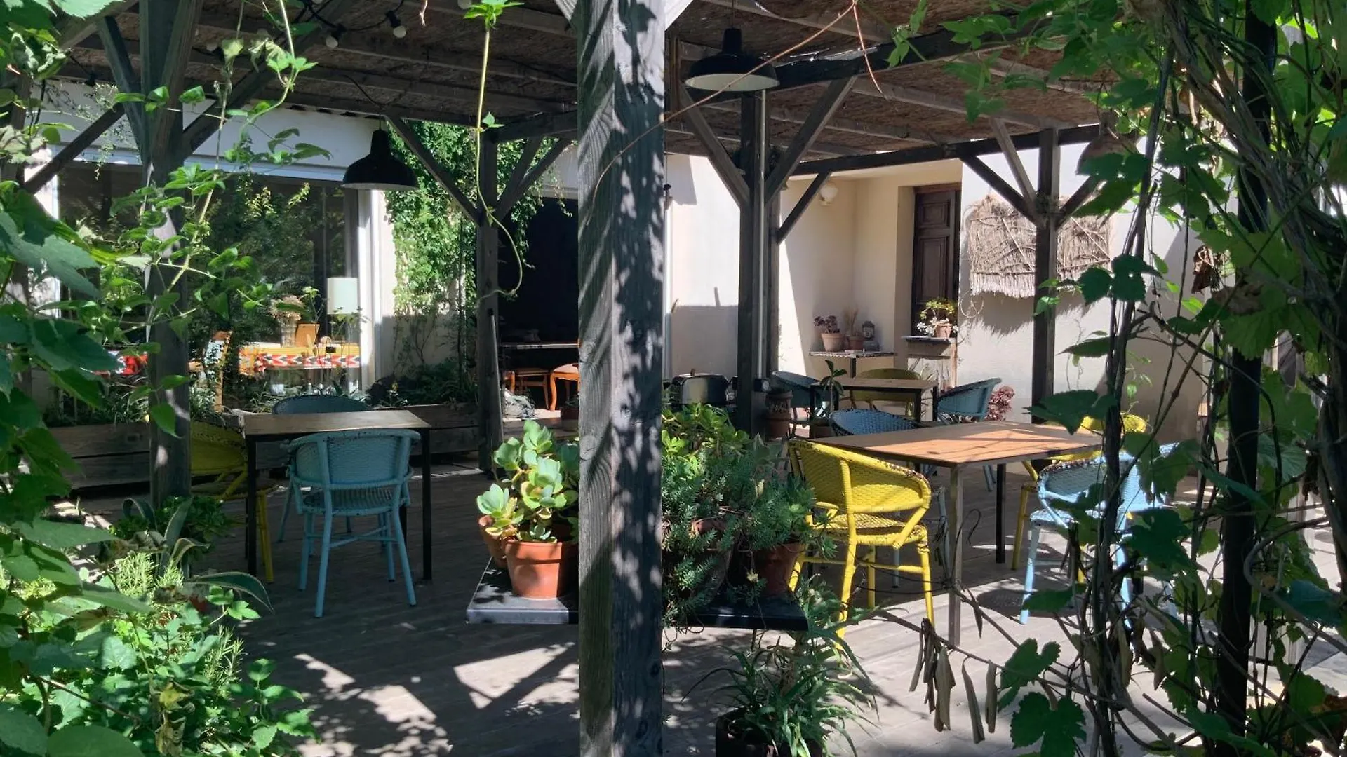 Ginkgo Bed & Breakfast Marseille 3*,  France