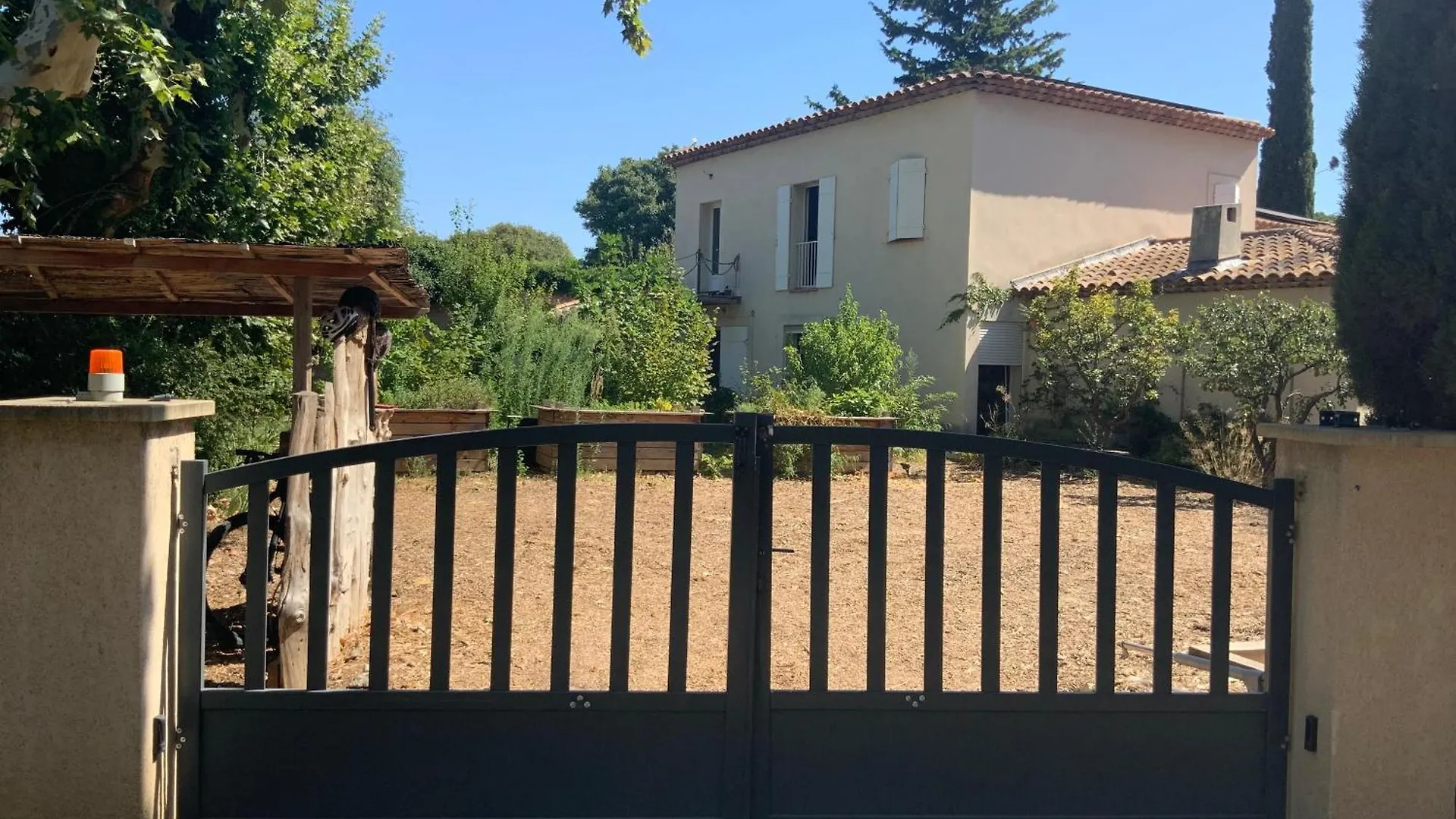 ***  Ginkgo Bed & Breakfast Marseille France
