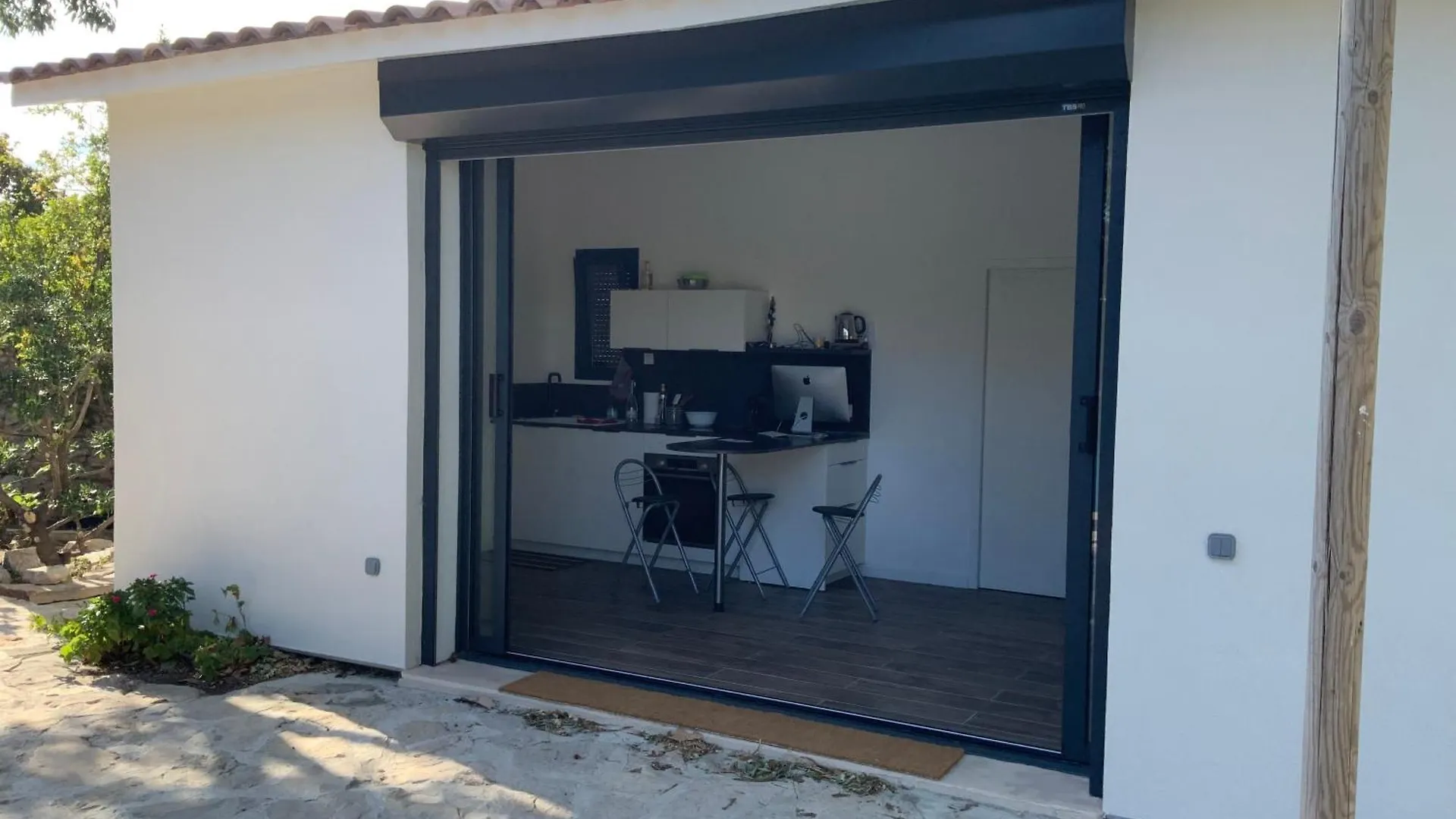 Ginkgo Bed & Breakfast Marseille 3*,  France